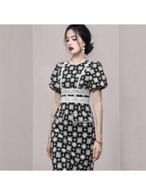 Korean style Lace Embroidered Round neck Short-sleeved dress