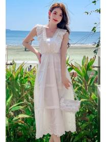 Cream sleeveless V-neck lace dress summer Loose waist slim Long dress