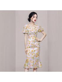 Summer new Korean style fashion temperament v-neck high waist slim fishtail dress