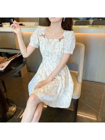 New style Chic Small Puff Sleeves Square Neck Floral Dress