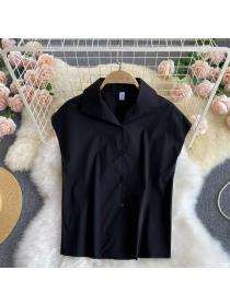 Black V-Neck Shirt + Fashion Printed Swing Skirt Two-piece Set (with belt)