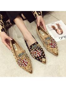 Autumn new deep mouth rivet shoes rhinestone pointed toe flat shoes