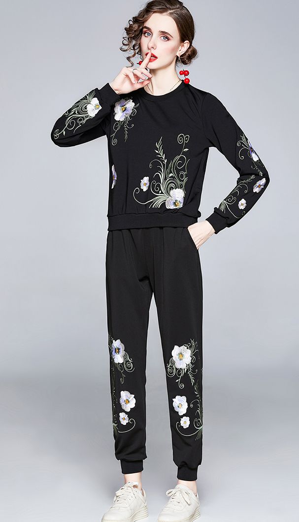 Embroidered  temperament two-piece casual sports baseball uniform  Suits