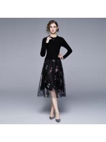 New style fall butterfly embroidery stitching woolen dress