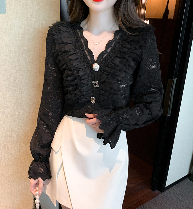 Korean style matching slim V-neck long sleeve lace shirt