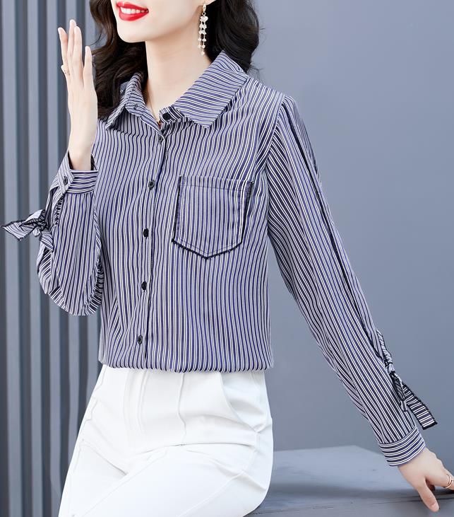 Outlet Stripe Horn Sleeve Simple Blouse