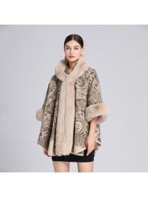 European style Winter Fashion Shawl thick Big fur collar Warm wool coat