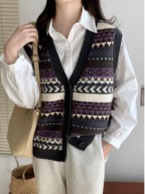 Vintage style jacquard button knitted vest