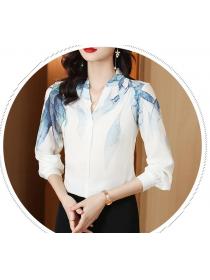 High-end V-neck light luxury small shirt slimming mulberry silk top