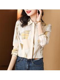 High-end V-neck  slimming mulberry silk top 