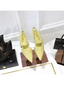 Korean style Fashion Back Hollow Matching flat heel shoes