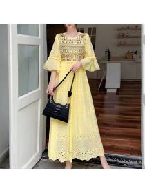 Vintage style Embroidered flared sleeves dress
