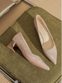 Spring fashion Pointed Matching Mid-heeled Wedding shoes
