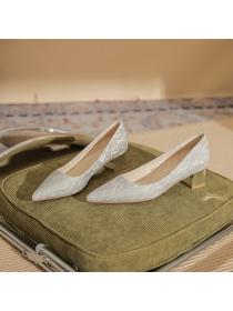 Spring fashion Pointed Matching Mid-heeled Wedding shoes