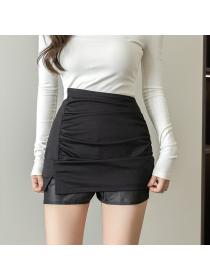 Elastic irregular hip fold split one-step skirt