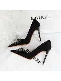 Fashion style Party wear Pointed Fashion High heels