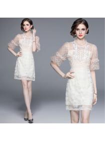  European style Summer Elegant Embroidery Round collar Short sleeve dress 