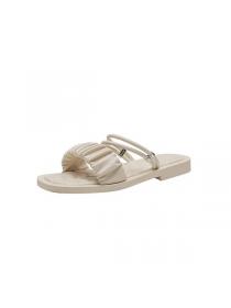 Summer new flat pleated women wear soft soled beach sandals