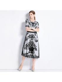 European style Fashion Elegant Round collar Pleated dress 