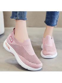 Summer new casual breathable running shoes Soft sole Sneaker