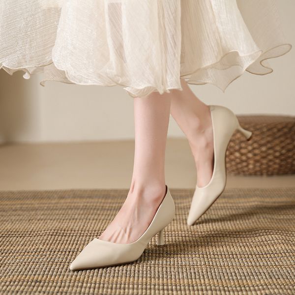 sheepskin slim heels Pointed High heels