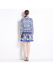 European style luxury Printed Long sleeve top+Pleated skirt