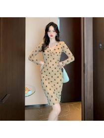 Korean style Elegant V collar Long sleeve dress 