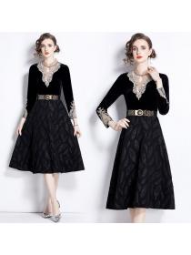 European style Luxury Velvet Long sleeve dress 