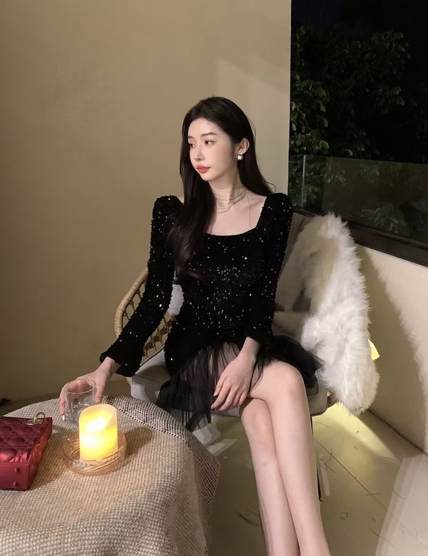 Fashion Sequins Square collar Long sleeve dress