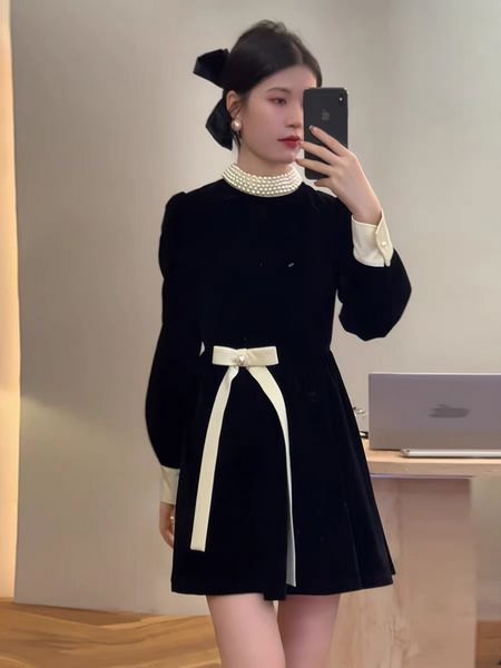 Vintage style Black Velvet Long sleeve dress