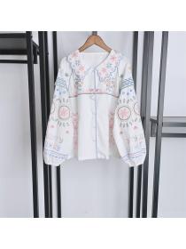 Vintage style Embroidery Puff sleeve Long sleeve blouse 