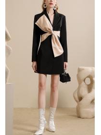  A pieced-together drill pin bow tie design blazer dress with a sense of style   Dress