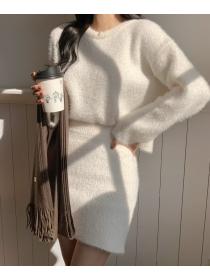 Korean style package hip skirt temperament round neck sweater