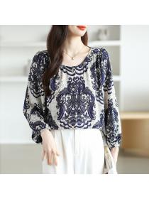 Retro patterns fashion shirt round neck long sleeve tops