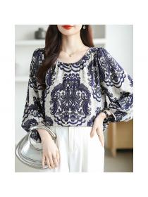 Retro patterns fashion shirt round neck long sleeve tops